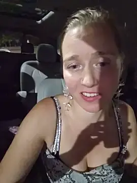 Stripchat Free Live Porn of SkyelarsWorld