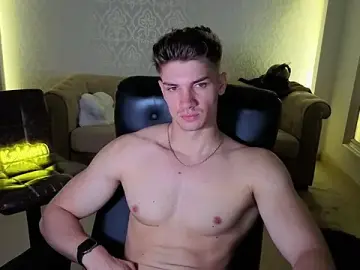 Stripchat Best Webcam of MaxKaiden