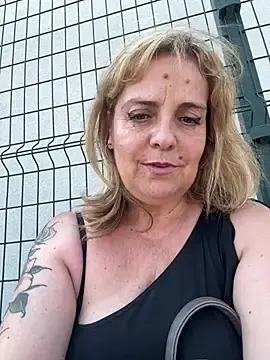 Stripchat Live Sex Cam of Sunbelxx
