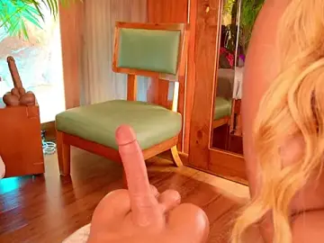 Stripchat Live Sex Cam of alisonn_moon