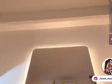 Stripchat Live Sex of Juliett_Adams_