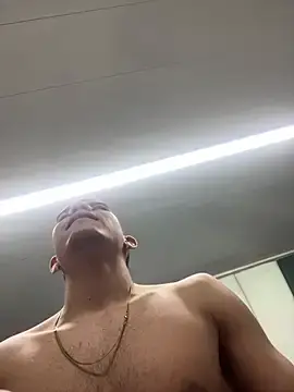 Stripchat Live Sex Cam of Sebastian_Vega
