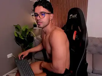 Stripchat Adult Webcam of liam_collins21