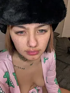 Stripchat Adult Webcam of Abrildqquino