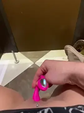 Stripchat Free Porn Cam of CrazzyChicks