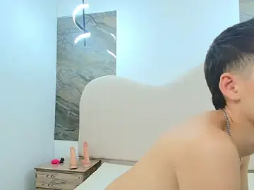 Stripchat Free Porn Cam of KENNY_HANK