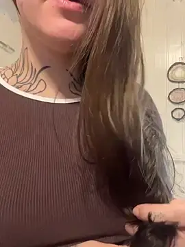 Stripchat Live Sex Cam of Camitattoo