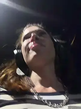 Stripchat Free Porn Cam of Irresistible37