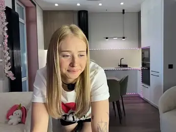 Stripchat Free Live Porn of Lumeya_Aura