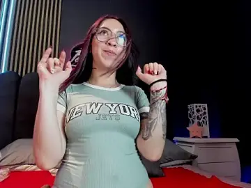 Stripchat Free Live Porn of QueenBlue_Fg