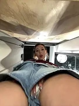 Stripchat Free Live Porn of LilluKatten