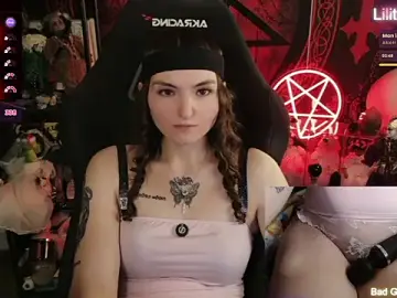 Stripchat Sex Cam of Lilithara666