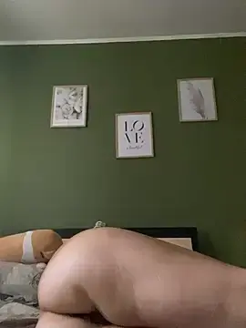 Stripchat Sex Cam of Roxana-Sexy