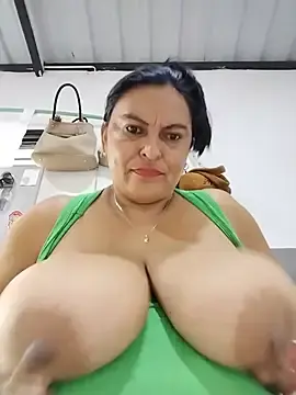 Stripchat Sex Chat of Horny-Mommy-Dirty