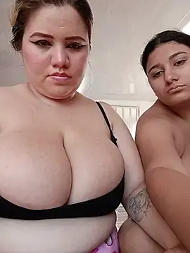Stripchat Sex Cam of Sara_y_Amy