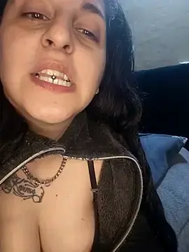 Stripchat Sex Cam of Camiliataa