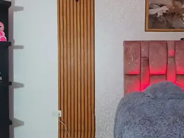 Stripchat Free Porn Cam of Sophie_Janner