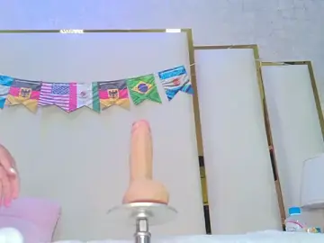 Stripchat Free Porn Cam of paola_rodriguez