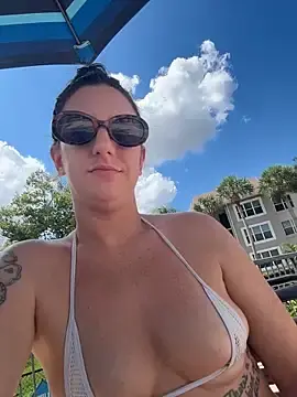 Stripchat Live Sex Cam of sweetsirenn