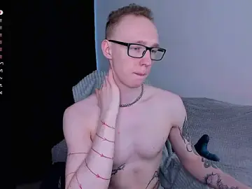 Stripchat Sex Cam of Alex_silent