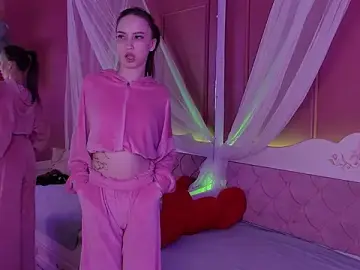 Stripchat Free Porn Cam of MonaHicks
