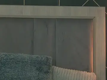 Stripchat Sex Cam of EmyLaveau