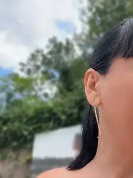 Stripchat Live Sex of MysticCleo