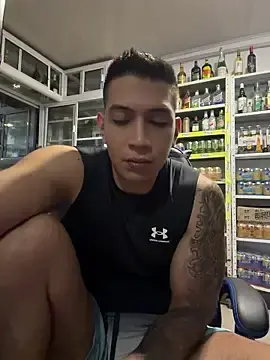 Stripchat Sex Cam of OliverWest04