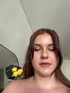 Stripchat Live Sex Cam of MaribelRiver