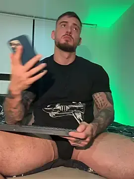 Stripchat Nude Webcam of DimitriSullivan_