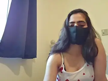 Stripchat Free Porn Cam of Bobtail_Formal