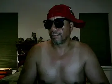 Stripchat Watch Live Sex Cams of pimpdaddy4ever