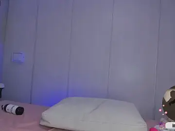 Stripchat Live Sex Cam of sasha_riverss