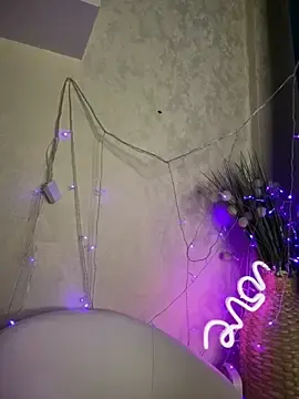 Stripchat Live Sex Cam of LaraHollywood