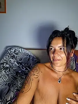 Stripchat Live Porn of allyson22andy