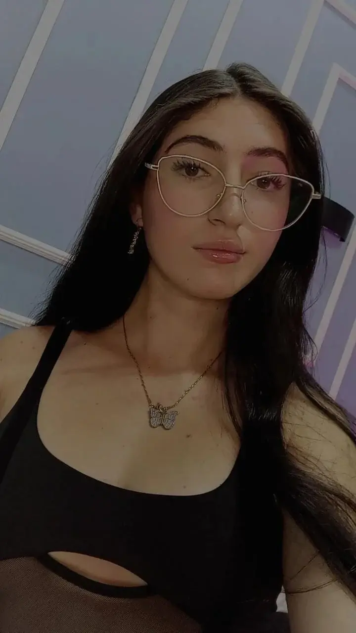 Valeria_noir