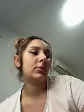 Stripchat Sex Cam of hotamanda01