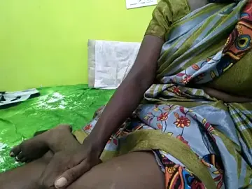 Stripchat Free Porn Cam of tamil_sumathi