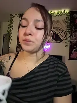 Stripchat Adult Webcam of Mamachulita
