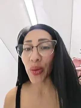 Stripchat Live Sex Cam of IsabellitaVIP