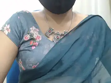 Stripchat Live Porn of Lovely_Siri_23