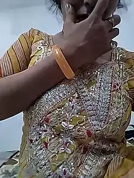 Stripchat Live Sex Cam of KAJALBHABHI_