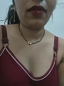 Stripchat Adult Webcam of KAJALBHABHI_