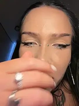 Stripchat Free Porn Cam of MaryChanXO