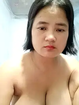 Stripchat Free Live Porn of BigAss-69