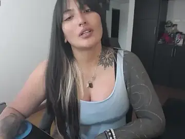 Stripchat Sex Cam of michell_fun23