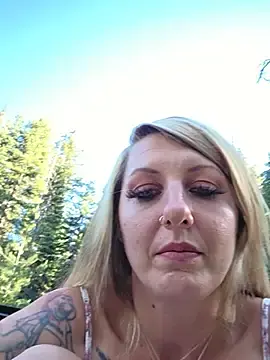 Stripchat Private Sex Chat of SheIsSomething