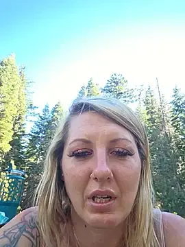Stripchat Adult Webcam of SheIsSomething
