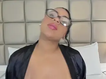 Stripchat Free Porn Cam of lilly_williamss