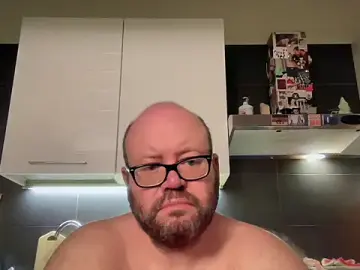 Stripchat Adult Webcam of theitalianbear